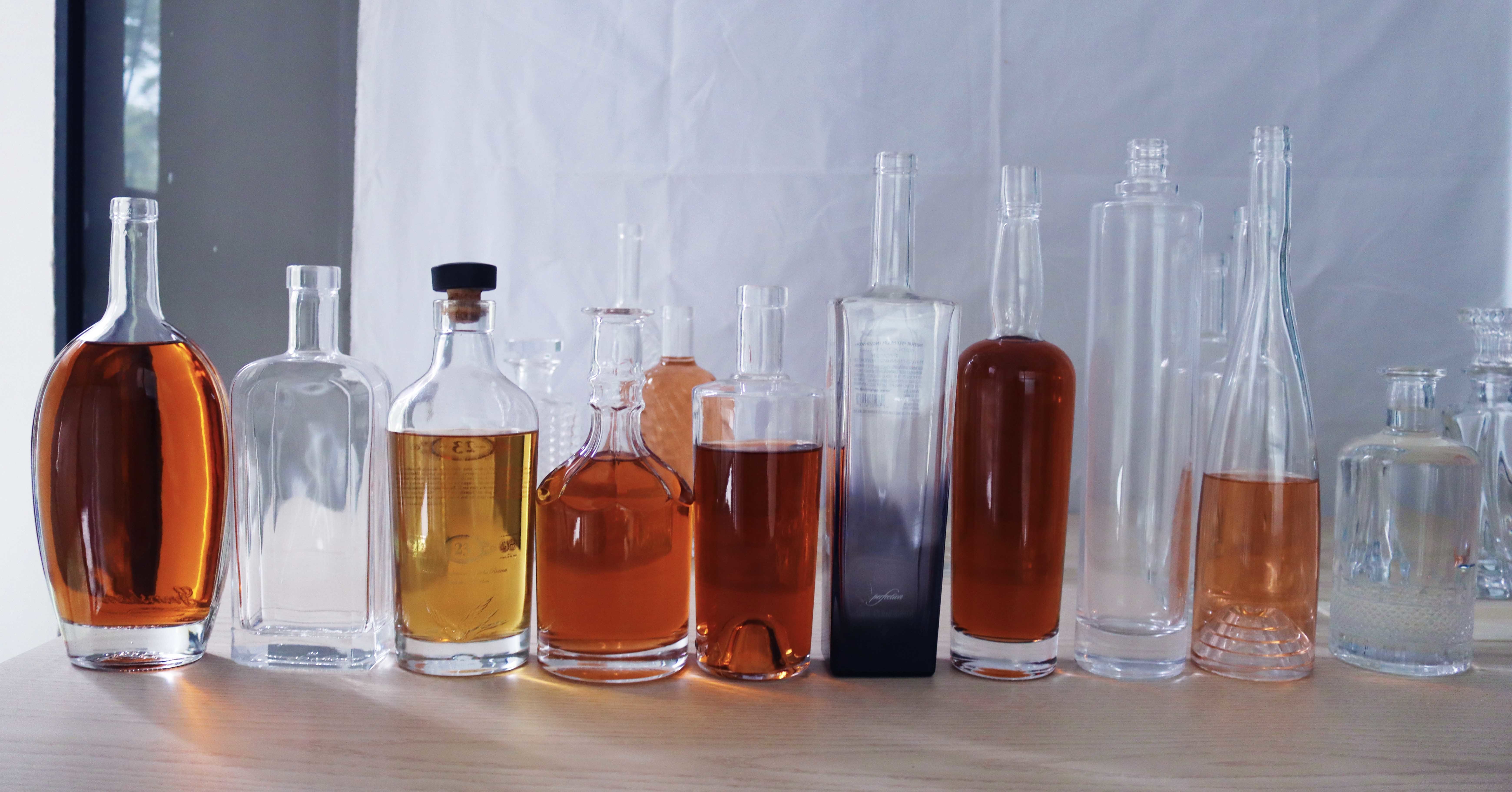 Latest company Cases about How do you get to the perfect glass bottle and closures and Bring your unique spirit to the market?