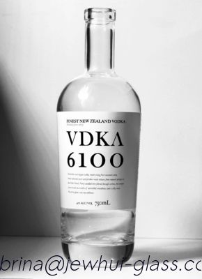 Buy 750ml VDKA 6100 VODKA GLASS BOTTLE, SUPER FLINT, PAPER LABEL DECORTION, New Zealand Vokda online manufacture