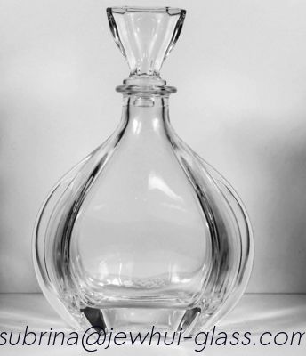 Buy Clear Empty  XO, brandy ,  Vodka Liquor Gin Rum Tequila Whisky Brandy Spirit Glass Bottle With Solid Glass Stoppers online manufacture