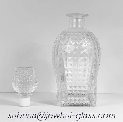 Good price Super Flint Diamond Cut Glass Decanter ,  XO, brandy ,  Vodka Liquor Gin Rum Tequila Whisky Brandy Spirit Glass Bottle With Solid Glass Stoppers online