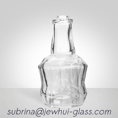 Buy Super Flint Diamond Cut Glass Decanter ,  XO, brandy ,  Vodka Liquor Gin Rum Tequila Whisky Brandy Spirit Glass Bottle With Solid Glass Stoppers online manufacture