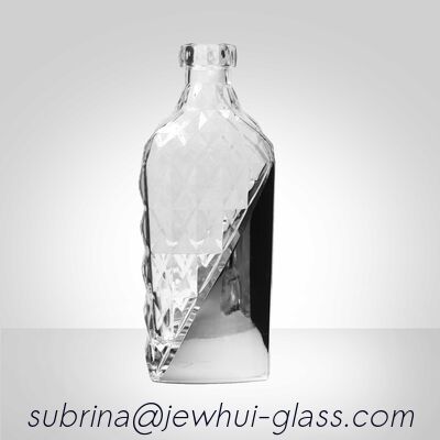 Good price Classic Gin Glass Bottle Perfect for Artisan Distillers and Beverage Exporters Featuring Thick Glass and Elegant Finish online