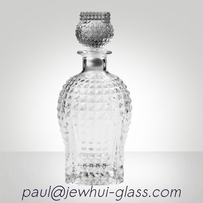 Good price Super Flint Diamond Cut Glass Decanter ,  XO, brandy ,  Vodka Liquor Gin Rum Tequila Whisky Brandy Spirit Glass Bottle With Solid Glass Stoppers online
