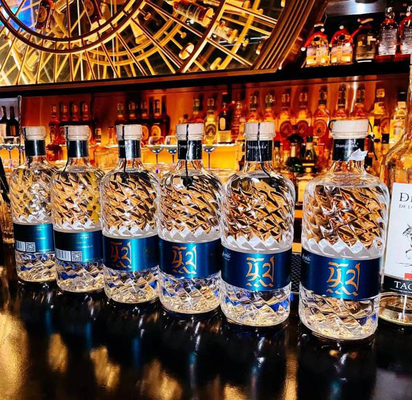 Good price Transparent Arizona Empty Gin Bottle 25oz Crystal Cork 850G online